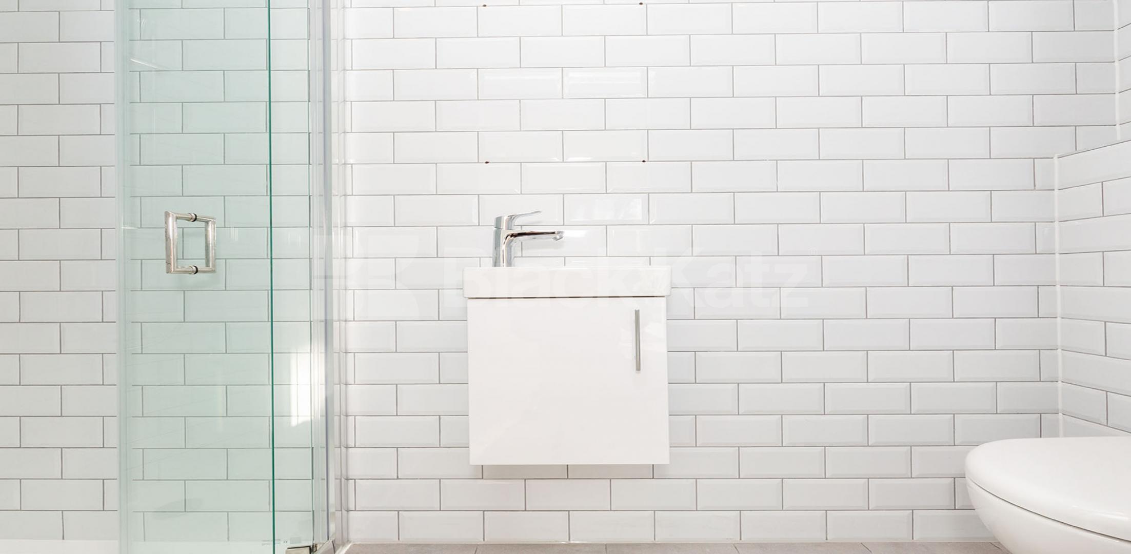 			STUNNING 2 BED 2 BATH!, 2 Bedroom, 2 bath, 1 reception Flat			 Hilldrop Road, TUFNELL PARK 